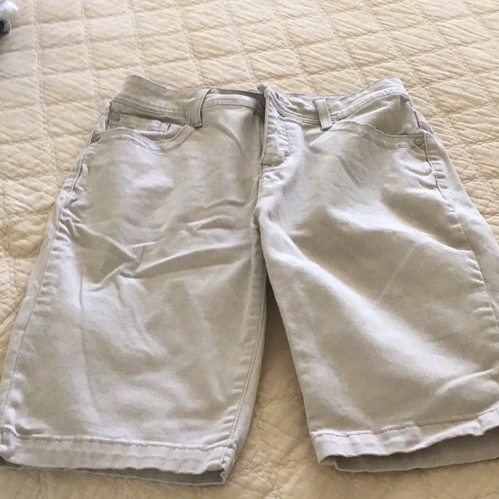 Gently used soft shorts size 4 in a light khaki